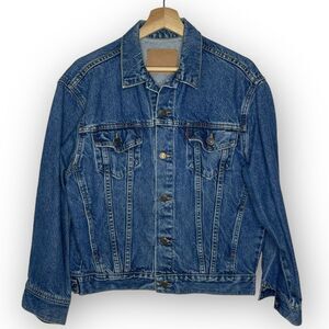 Vintage Levi’s Type 3 Denim Trucker Jacket Unisex Size Small/Medium Button Up